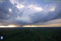 L�tv�nyos fot�kat k�z�lt az Orsz�gos Meteorol�giai Szolg�lat (OMSZ) azokr�l a szupercell�kr�l, amelyeket tegnap figyeltek meg a Dun�nt�lon.