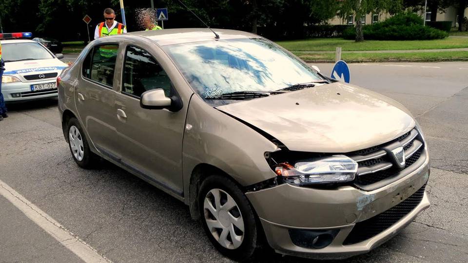 Karambolozott, majd elhajtott a Trabantos a vasi megyeszkhelyen