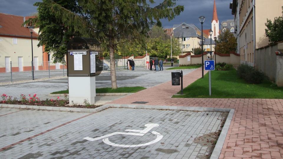 Tovbbra is ignybe lehet venni az nkormnyzati tulajdonban lv parkolkat