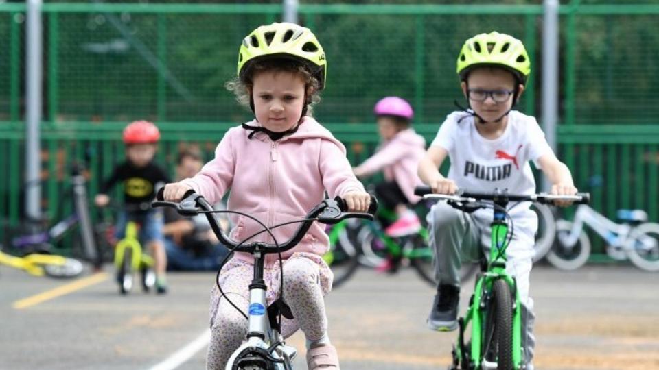 Skciban ngyves kortl, szli beleegyezs nlkl vltoztathatnak nemet a gyerekek