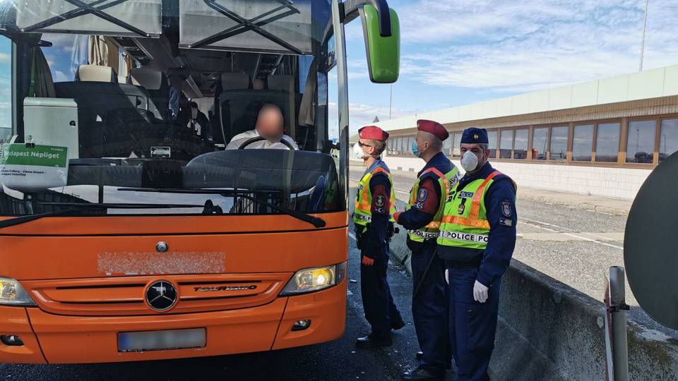 Rendri ellenrzs az osztrk s a szlovn hatrszakaszon