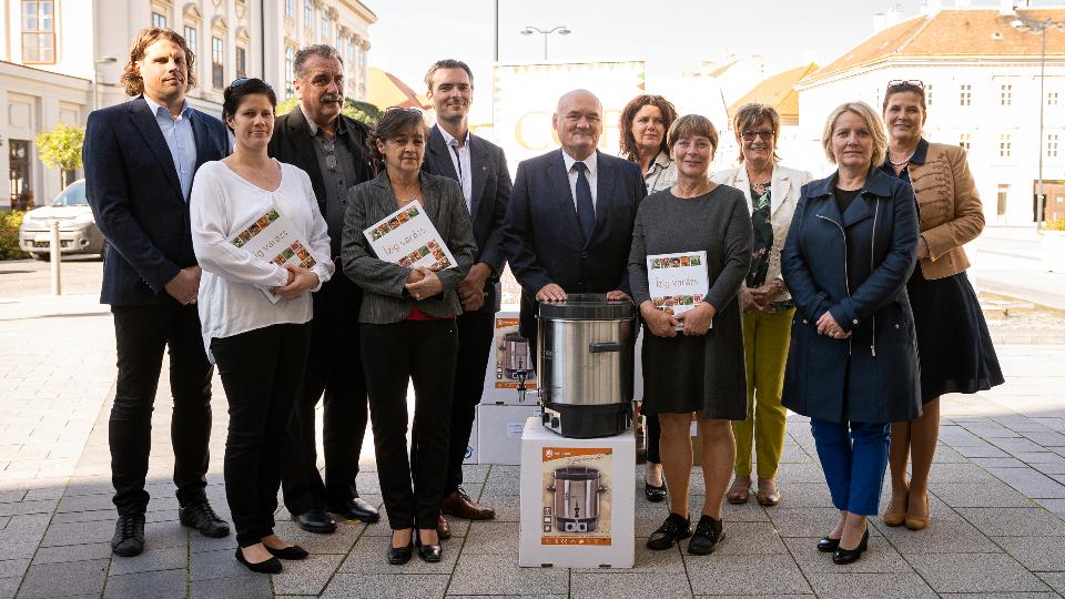 Adomny civileknek: Helyi alapanyagokbl, kzssgben kszl majd a lekvr