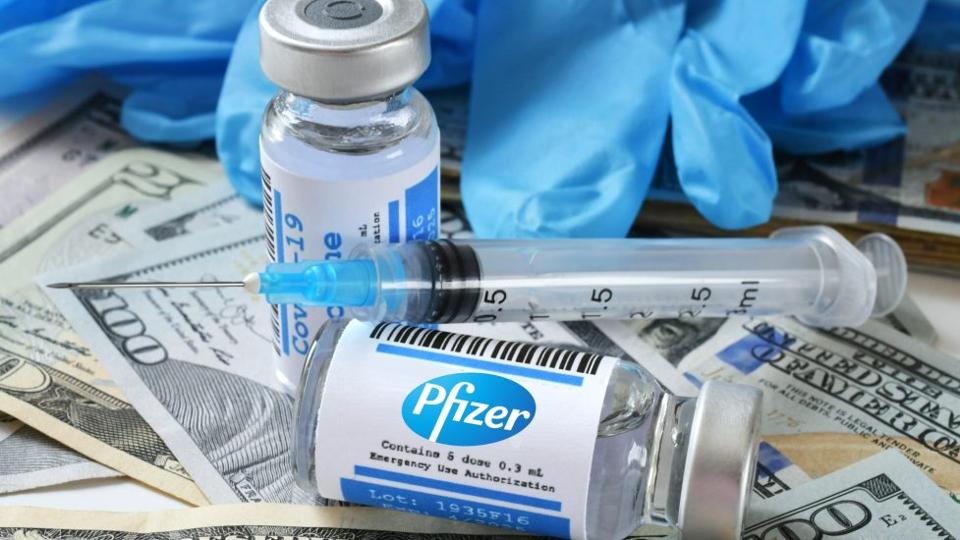 A Pfizer egyre nagyobb kereszttzben van, miutn kiderlt, hogy megduplzta nyeresgt
