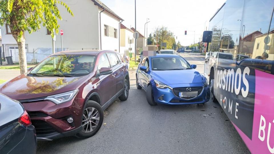 Busszal tkztt egy szemlyaut Szombathelyen