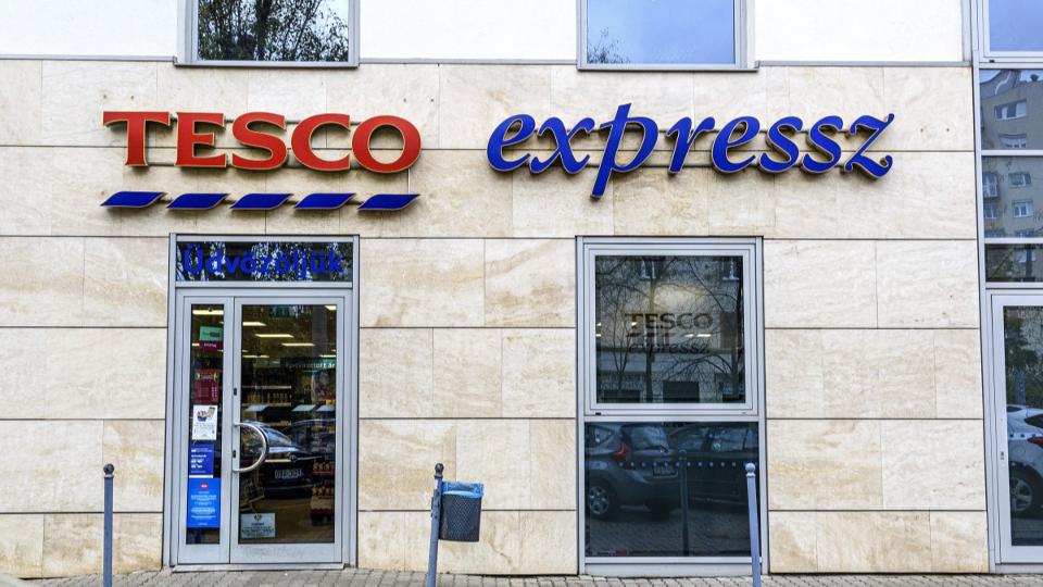 Egyre lesebb a multik rhborja: a Tesco most figyelmeztette a Lidlt s az Aldit is