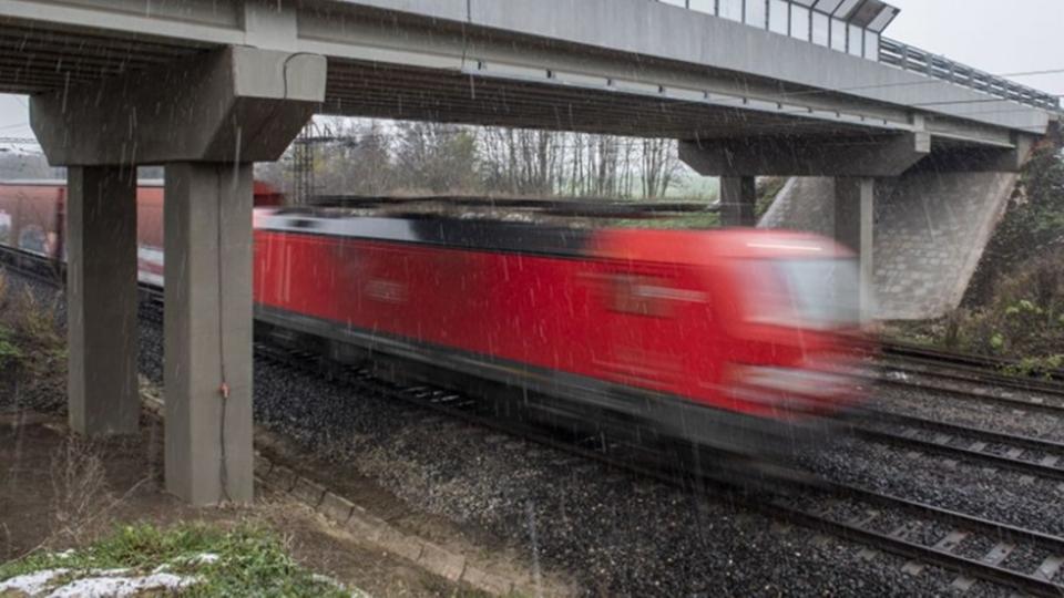 Szombathelyi vonatok menetrendjt is befolysoljk a plyakarbantartsi munklatok