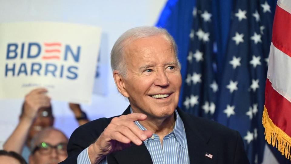 Joe Biden bejelentette visszalpst az elnkjelltsgtl