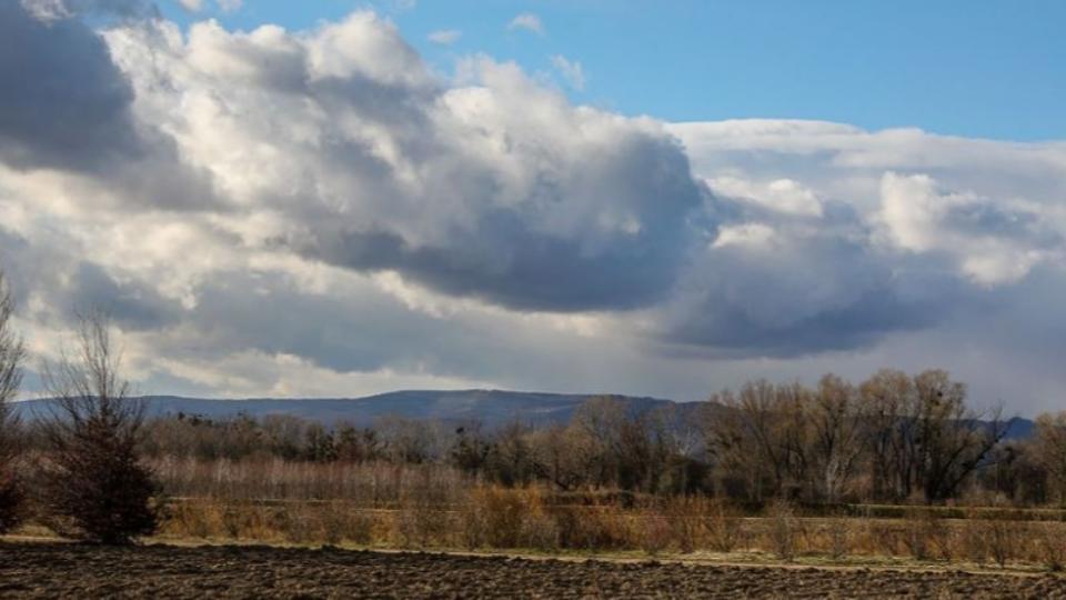 A napstst felvltja a zivatar pnteken Vas vrmegyben: elsfok figyelmeztetst adtak ki