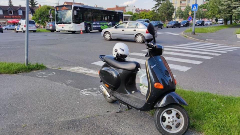 Busz koccant motorral, egy ids n megsrlt Szombathelyen