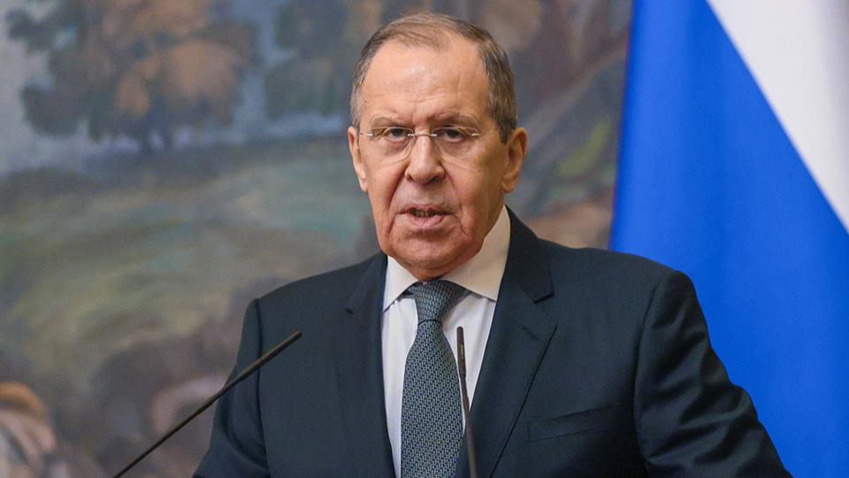 Lavrov Szlovkinak is zent a fegyverszlltsok kapcsn