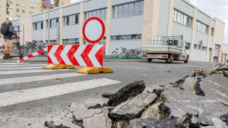 Piacra megy? Eltte tjkozdjon a forgalmi rendrl! - Megkezdtk az tfeljtst a szombathelyi Vsrcsarnoknl