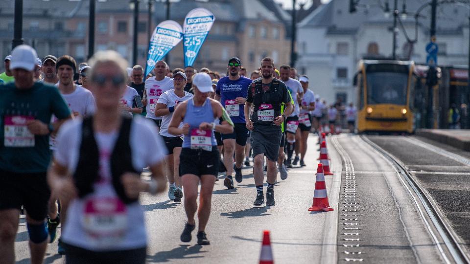 Tartja a tempt a karantnban szletett futlz