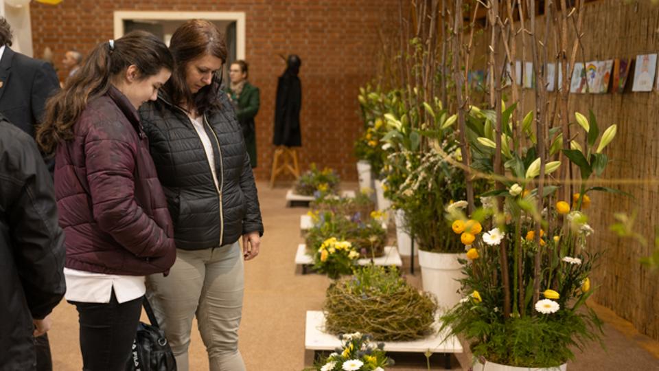 szott a kert, zott a koszor - Savaria Floriadae s Parcum szakad esben