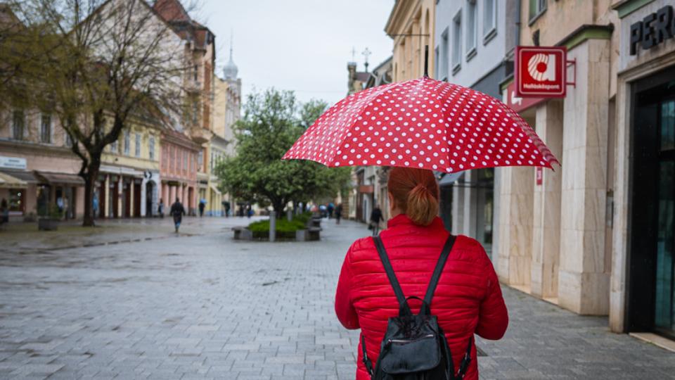 lvezzk ki a dleltti napstst, mert dlutnra megrkezik a csapadk Vas vrmegybe