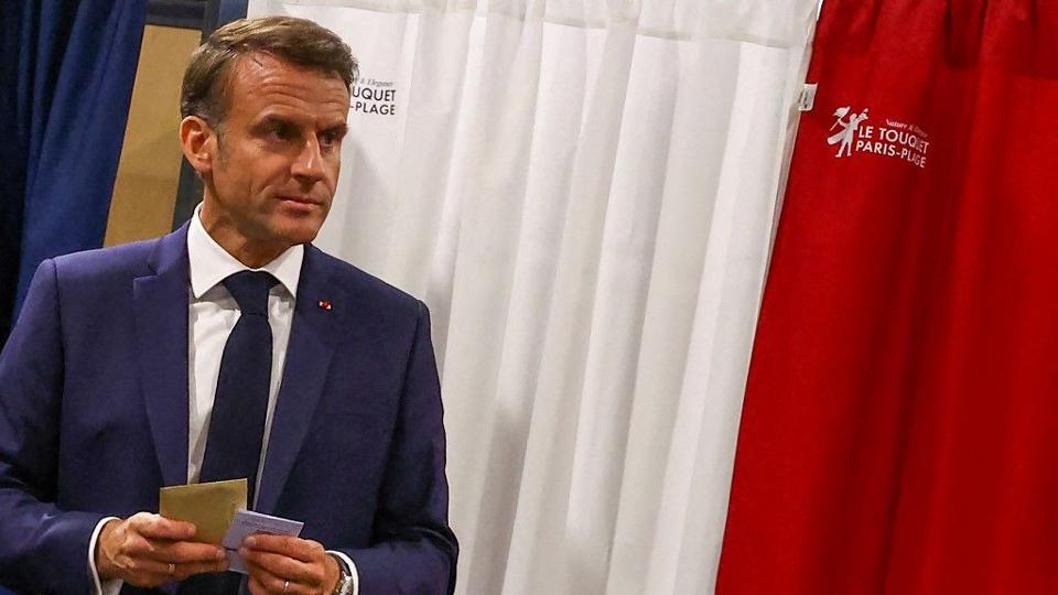 Mirt vesztett Emmanuel Macron, s mi trtnik, ha az elrehozott vlasztson a jobboldal gyz?