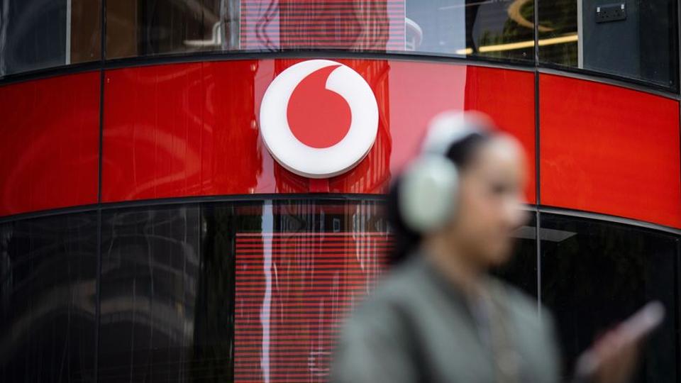 Kiderlt, mekkora krptlst kapnak a Vodafone gyfelei