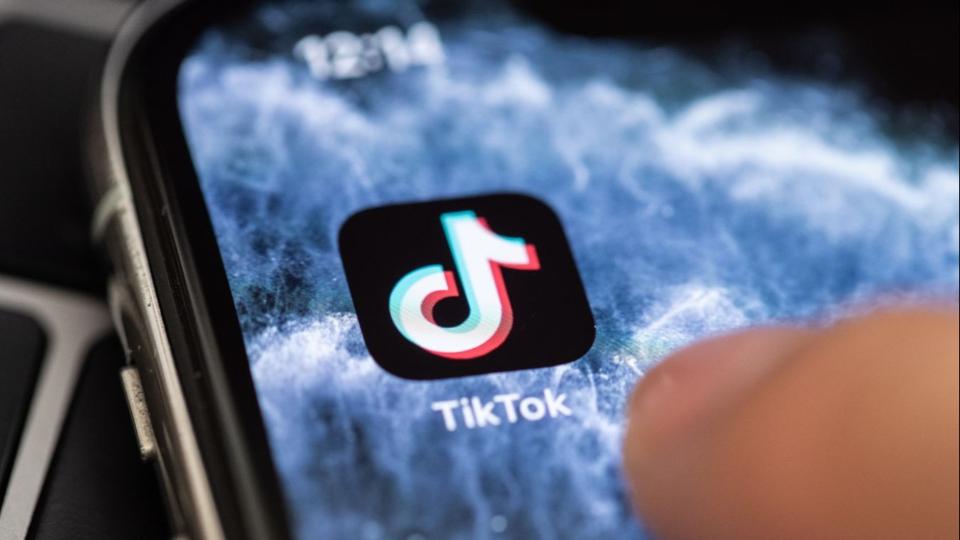 Sajthr: Kna lekapcsolja a TikTok-ot az Egyeslt llamokban vasrnap